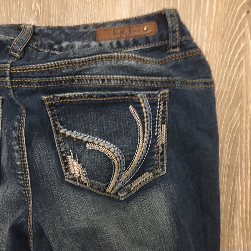 Ariya Jeans 9 10 distressed dark wash skinny